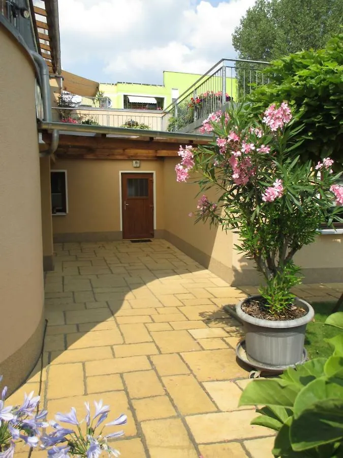 Ferienwohnung Rohrwallinsel Koepenick Берлин 0*,  Германия